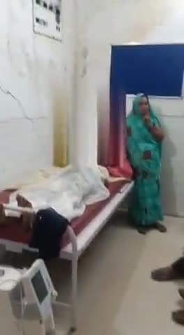 मड़िहान: कोन भरुहवा निवासी अधेड़ व्यक्ति को सर्प ने काटा, जिला चिकित्सालय किया गया रेफर