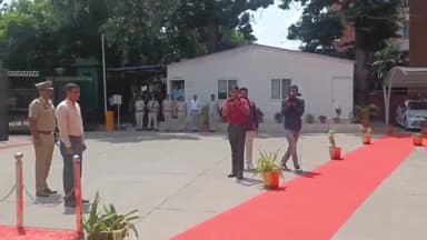 पंचकूला: सेक्टर 6 पुलिस मुख्यालय में नवनियुक्त डीजीपी शत्रुजीत कपूर ने संभाला कार्यभार, पुलिस के आला अधिकारी मौके पर मौजूद