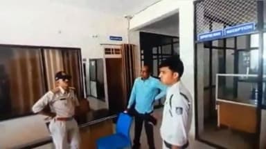 गाडरवारा: गाडरवारा पुलिस ने जमाड़ा रोड के पास से 10 ग्राम अवैध मादक पदार्थ स्मैक के साथ एक आरोपी को किया गिरफ्तार