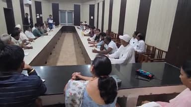 गंगानगर: नगर परिषद सभागार हॉल में सभापतिकरूणा चांडक ने वार्ड पार्षदों की बैठक बुलाई