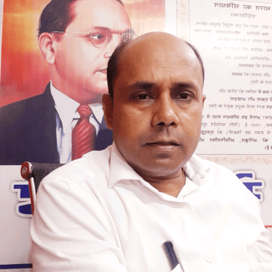 दलित समाज के नेताओं को बड़ी बीमारी लग चुकी है, वो बीमारी है दिखावा करने का, सो बाजी करने का, दलित समाज का दुःख उनके लिए प्रचार का ढाल बन रहा है.. श्रवण कुमार निराला अम्बेडकर जन मोर्चा