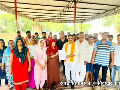 गिंदोखर गांव में जन संपर्क कर लगाया57वां कष्ट निवारण कैंप,80ग्रामीणों को बनाया सरकारी योजनाओं का लाभार्थी: डॉ सतीश खोला