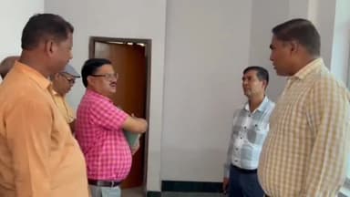 देेेवरिया: भुजौली कालोनी में जिलाधिकारी ने औद्यानिक तकनीकी प्रसार केंद्र का किया निरीक्षण,सुधार करने के दिये निर्देश