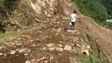 घाट: नंदा नगर व सितेल को जोड़ने वाला सड़क मार्ग 3 दिनों से बंद ,20 से अधिक गांव की कनेक्टिविटी हुई ठप