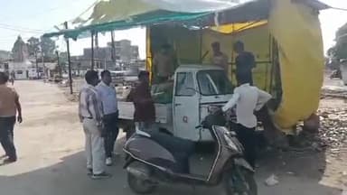 होशंगाबाद नगर: शहर के दशहरा मैदान के पास हुए अतिक्रमण को नगर पालिका प्रशासन ने हटवाया