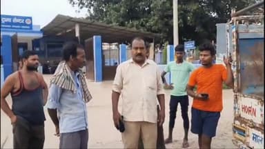 करगहर: ट्रक के चपेट में आने से अगरेर के पास एक महिला की हुई मौत, पुलिस ने शव को पोस्टमार्टम के लिए भेजा