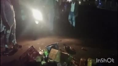 सादाबाद: हाथरस रोड पीडब्ल्यूडी गेस्ट हाउस के सामने बाइक सवार ने ढकेल को मारी टक्कर विक्रेता हुआ घायल हुआ हजारों का नुकसान