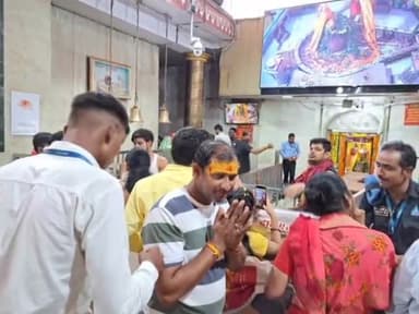 पचोर: पचोर क्षेत्र से राज्यसभा सांसद प्रतिनिधि रोशन खत्री पहुंचे उज्जैन, महाकाल के किए दर्शन