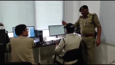 पीथमपुर: सेक्टर-1 के संजय जलाशय रोड स्थित सुलभ कॉम्पलेक्स के सामने से अवैध धारदार छुरा लेकर घुमते एक आरोपी को किया गया गिरफ्तार