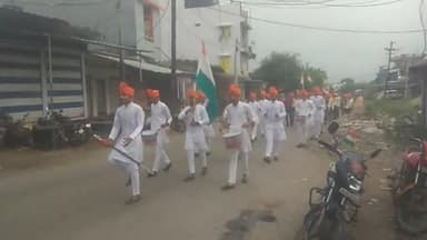 #news_today #newsindi लिमाचोहान में निकाली गई तिरंगा यात्रा इसमें सभी स्कूल के छात्रों के द्वारा विभिन्न प्रकार की parst