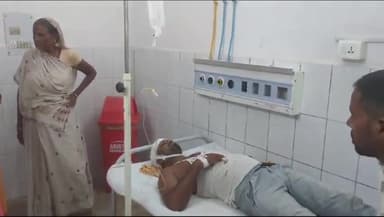 जमुई: जमुई लखीसराय मुख्य मार्ग के शर्मा गांव के समीप तेज रफ्तार बाइक पेड़  से टकराई एक की मौत एक घायल घायल