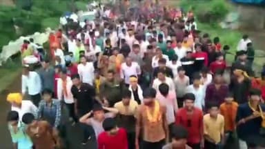 डग: मन्दिरपुर सरपंच प्रतिनिधि के नेतृत्व में निकली हरियाली अमावस्या पर कलश यात्रा, उमड़ा आस्था का सैलाब