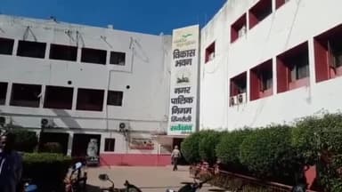 चितरंगी: ननि आयुक्त में प्रशासनिक व्यवस्था के दृष्टिगत अधिकारियों में किया फेरबदल राजस्व अधिकारी देखेंगे जनसंपर्क का भी काम