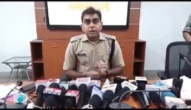 ग्वालियर गिर्द: महाकाल होटल के सामने खेत मे जुआ खेल रहे 6 लोगो को पुलिस ने रंगे हाथो गिरफ्तार किया