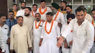 करनाल: पीडब्ल्यूडी रेस्ट हाउस में जजपा के नवनियुक्त पदाधिकारियों का हुआ सम्मान, दुष्यंत चौटाला को सीएम बनाने की कही गई बात