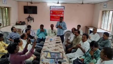 తాడేపల్లిగూడెం: సేవ్ జర్నలిజం డే సందర్భంగా పట్టణంలోని MDO కార్యాలయంలో రౌండ్ టేబుల్  సమావేశం.