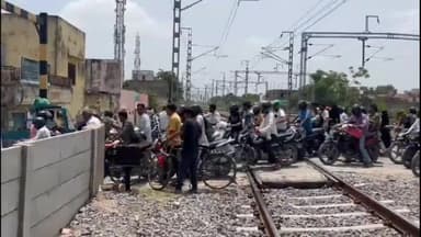 अजमेर: सुभाष नगर में बन रहे रेलवे ओवरब्रिज के कार्य को जल्द पूरा करने की लोगों ने की मांग, करीब ढाई साल से परेशान हैं लोग