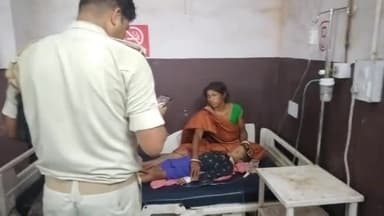 गोड्डा: बिरसैनी गाँव में माँ के साथ खेत गया बालक पानी के गड्ढे में गिरा, बेहोशी की स्थिति में पथरगामा सीएचसी से सदर अस्पताल रेफर