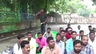 नामकुम: पंचायत स्वयंसेवक संघ के कर्मी 42 दिनों से राजभवन के समक्ष दे रहे धरना, 26 अगस्त को मुख्यमंत्री आवास का करेंगे घेराव