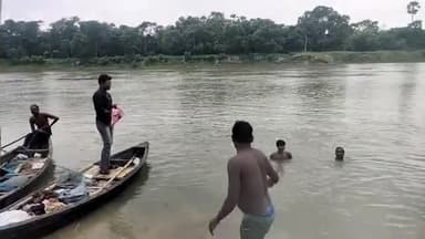 खोदावंदपुर: मोहनपुर गाँव मे नदी में नहाने के क्रम में पांच लड़कियां डुबी, दो अभी है लापता