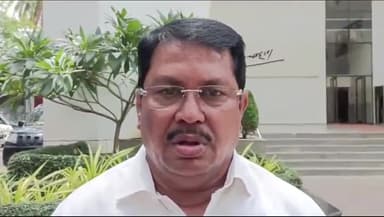 पराभव दिसला म्हणून सिनेट निवडणूक पुढे ढकलली: विरोधी पक्षनेते विजय वडेट्टीवार यांची मुंबईत प्रतिक्रिया