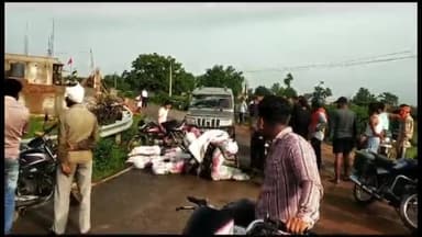 कटकमदाग: ग्राम ढेंगुरा में बोलेरो वाहन की चपेट में आने से कोयला बेचने आ रहा मोटरसाइकिल चालक हुआ घायल