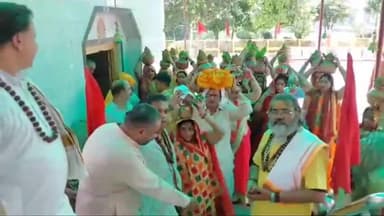 कैराना: प्राचीन बनखंडी महादेव मंदिर से धूमधाम के साथ निकाली गई कलश यात्रा, शिव महापुराण कथा का हुआ शुभारंभ