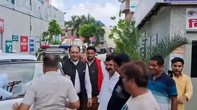 मुरादाबाद: उत्तर प्रदेश हज कमेटी के अध्यक्ष मोहसिन रजा पहुंचे मुरादाबाद सिलेक्ट हॉस्पिटल में डॉक्टर्स को किया सम्मानित