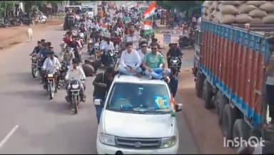 घुवारा: घुवारा से लेकर बड़ामलहरा तक युवा जागरूक मंच के द्वारा निकाली गई विशाल तिरंगा यात्रा