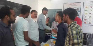 बाली: बाली मे इंदिरा गांधी निशुल्क स्मार्टफोन योजना के तहत सूचना प्रौद्योगिकी एवं संचार विभाग के उपनिदेशक ने किया निरीक्षण