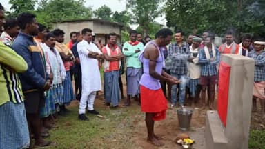 लोहंडीगुडा: छोटेपरोदा गांव में विधायक राजमन बेंजाम ने देवगुड़ी निर्माण कार्य का किया भूमिपूजन