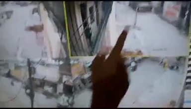 बरेली: बारादरी थाना क्षेत्र के माधवबाड़ी इलाके में मोटरसाइकिल चोरी करने वाला एक चोर सीसीटीवी कैमरे में हुआ कैद जांच में जुटी