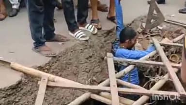 आगरा: बिजली घर स्थित नाले में गिरा युवक,लोगो ने बमुश्किल युवक की जान बचाई,नगर निगम की लापरवाही को लेकर लोगो मे गहरा आक्रोश