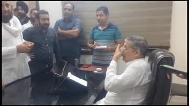 जगाधरी: हरियाणा के शिक्षा मंत्री चौधरी कंवरपाल ने अपने हलके के लोगों की अपने निवास पर सुनी जन समस्याएं