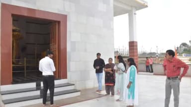 मंदसौर: पीआईयू व नगर पालिका की टीम ने पशुपतिनाथ मंदिर परिसर का किया निरीक्षण