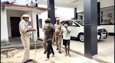 इटावा: फ्रेंड्स कॉलोनी पुलिस ने 2 अंतर्जनपदीय शातिर लुटेरों को मुठभेड़ में किया गिरफ्तार, SSP ने लूट का माल किया बरामद