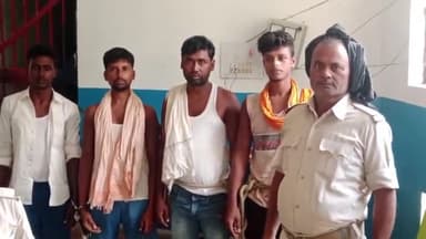 कोईलवर: कोईलवर के पास सोन नदी से बालू का अवैध खनन करते 4 लोगों को पुलिस ने किया गिरफ्तार, मामला दर्ज कर भेजा जेल