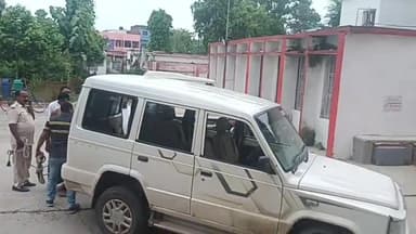 करगहर: मारपीट एवं SC-ST एक्ट के मामले में पुलिस ने त्रिलोकपुर से एक अभियुक्त को किया गिरफ्तार, स्वास्थ्य जांच के बाद भेजा जेल