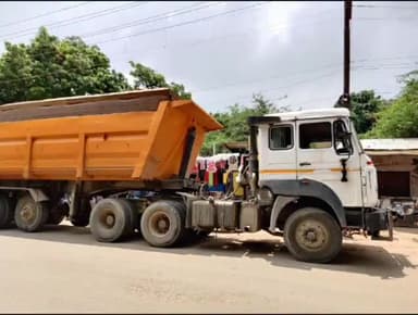 बाह: बाह पुलिस ने अवैध खनन करते डम्पर ट्रक को पकडा की कार्यवाही