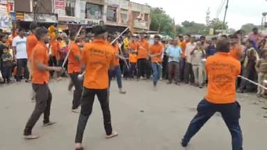 मंदसौर: भोईवाड़ा से नाग पंचमी के अवसर पर शोभायात्रा एवं चल समारोह निकला, 200 से अधिक पहलवानों ने दिखाए करतब