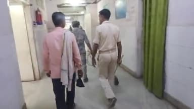 गोड्डा: टोटो चोर को चोरी की टोटो के साथ नगर थाना के द्वारा मधुकुप्पी गाँव से गिरफ्तार कर भेजा गया जेल