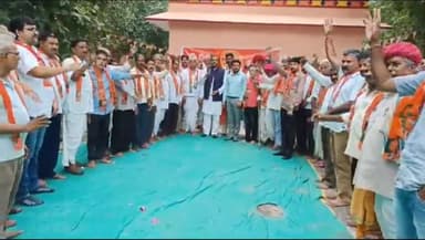 बाली: सादड़ी भाजपा मंडल की केंद्रीय विधायक प्रवास योजना के तहत फालना सड़क मार्ग पर रकावत भवन में हुई बैठक