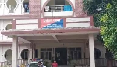 राजगीर: जिला परिषद मार्केट के पास बाइक पर सवार बदमाशों ने एक महिला के गले से सोने का चेन छीनकर हुआ फरार