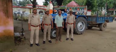 धामपुर: शेरकोट पुलिस ने मिट्टी से भरी ट्रैक्टर ट्रॉली के साथ मिर्जापुर निवासी अभियुक्त को किया गिरफ्तार