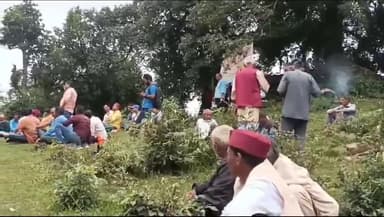 थराली: सावन के अंतिम सोमवार को आलकोट -झिजोली बिनसर महादेव मंदिर में जलाभिषेक के लिए श्रद्धालुओं का लगा रहा ताता