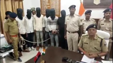 करगहर: दरिगांव थानाध्यक्ष को गोली मारने एवं लूट की घटना को अंजाम देने वाले खोडेया के कुख्यात सुभाष यादव सहित 7 अपराधी गिरफ्तार