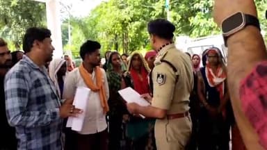 सोहागपुर: ठेकेदार व मजदूरों के द्वारा एडीजीपी कार्यालय पहुंच कर कांग्रेस नेता के खिलाफ एडीजीपी से शिकायत कर मजदूरी दिलाने की मांग