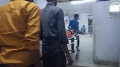 गोड्डा: बसभिट्ठा गाँव में नशे में धुत बाइक सवार ने सड़क किनारे खड़ी माँ बेटा को धक्का मारकर किया घायल, सदर अस्पताल में इलाज जारी