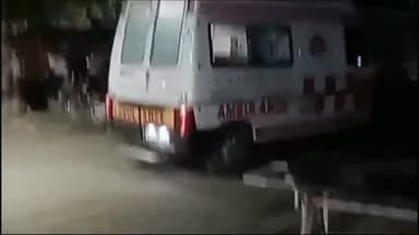 देेेवरिया: देवरिया हटा मार्ग पर अज्ञात वाहन  की चपेट में आने से बाइक सवार हुआ घायल ,देवरिया मेडिकल कॉलेज में चल रहा उपचार