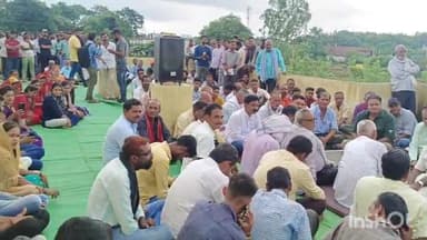 तिल्दा: तिल्दा अंबेडकर भवन में विधायक प्रमोद शर्मा ने अपने कार्यकर्ताओं के साथ की बैठक, उनके मन की बात टटोल रहे,